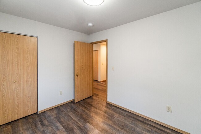 Building Photo - 1501 N Regal St