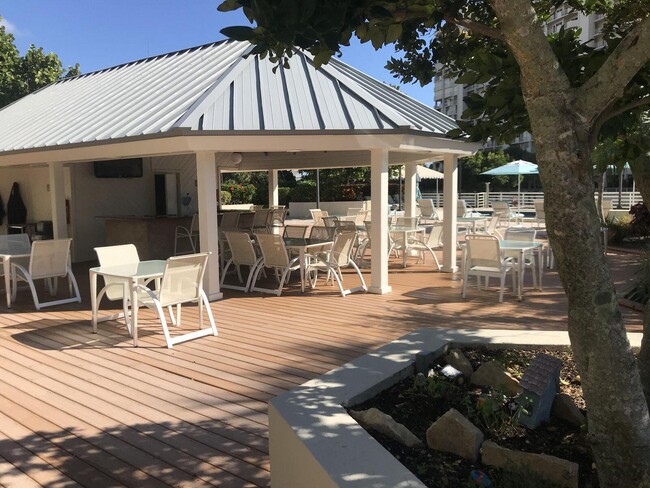 Building Photo - 4201 N Ocean Blvd