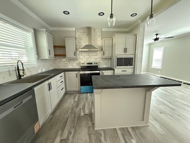 Building Photo - 7197A Holyoke Ct