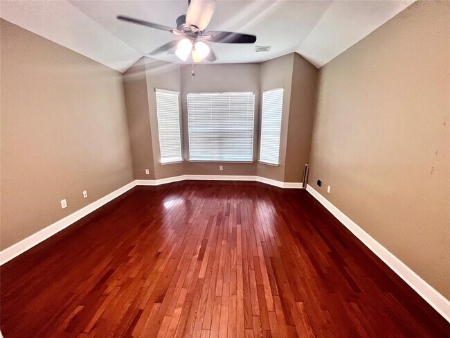 Building Photo - 16902 Sandy Reef Ct