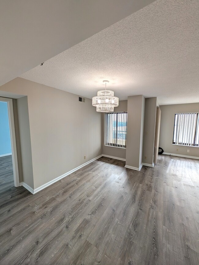 Building Photo - 7505 River Rd