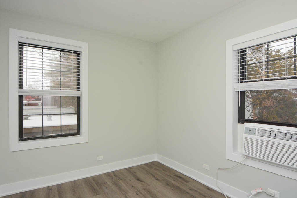 Building Photo - 725 St Johns Ave