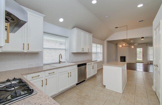 Building Photo - 15011 Redding Crest Ln