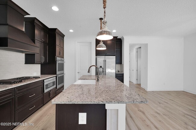 Building Photo - 299 Blue Hampton Dr