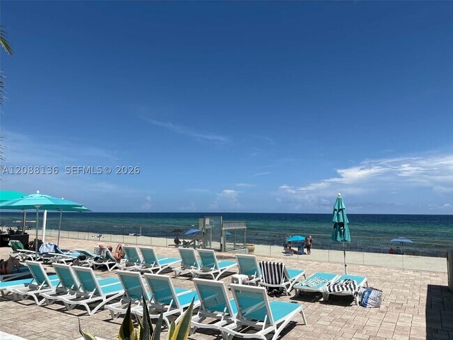Building Photo - 3725 S Ocean Dr