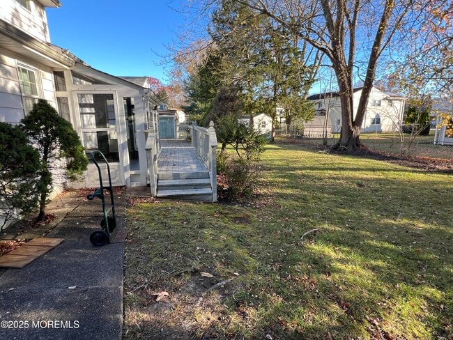 Building Photo - 12 Eisele Ave