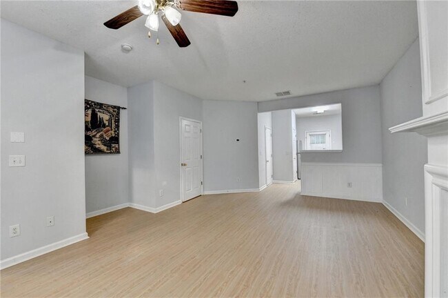 Building Photo - 229 Riverstone Commons Cir