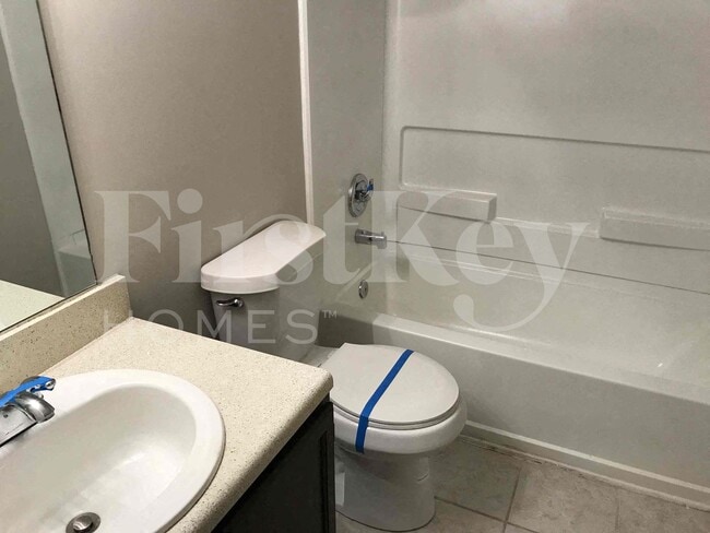 Building Photo - 120 Cinnamon Fern Cir