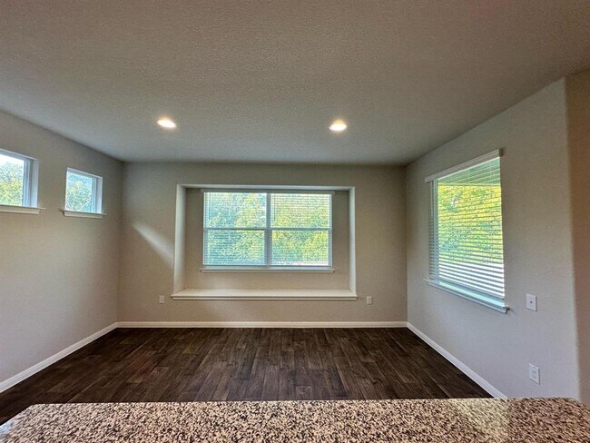 Building Photo - 14010 Luisium View