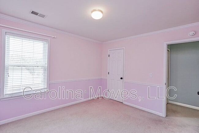 Building Photo - 317 Waterton Way
