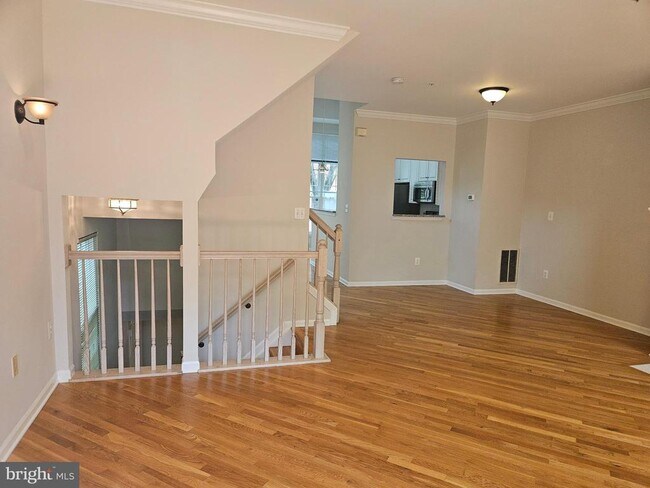 Building Photo - 9659 Athens Pl