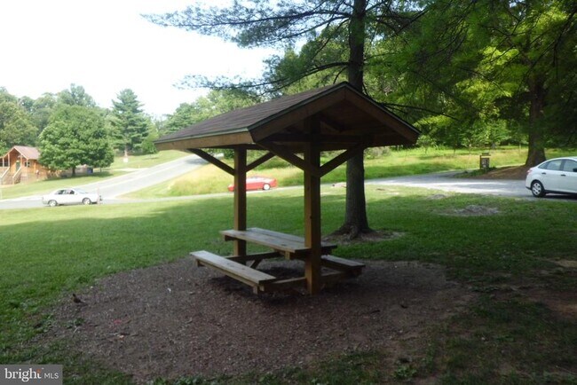 Building Photo - 3808 Delano St