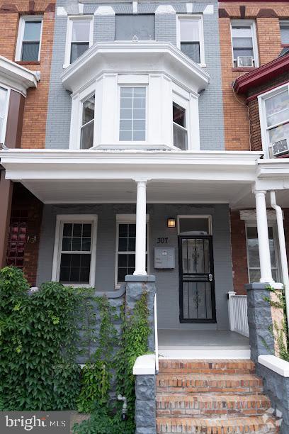 Building Photo - 307 E 25th St