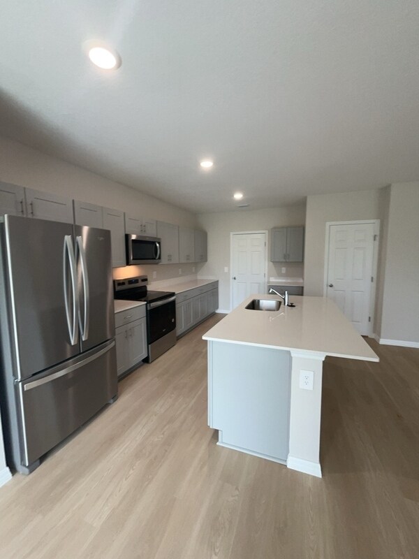 Building Photo - 4075 Gardenia Ave