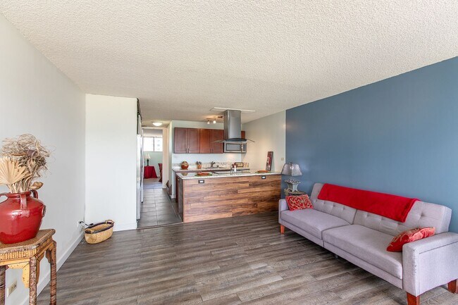 Building Photo - 2611 Ala Wai Blvd