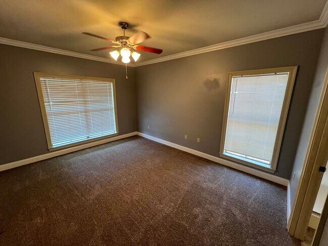 Building Photo - 3995 Water Oak Dr