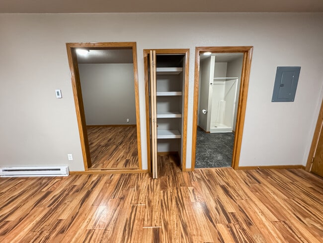 Building Photo - Theater Apartments Beulah