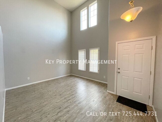 Building Photo - 605 Sonoran Heights Ave