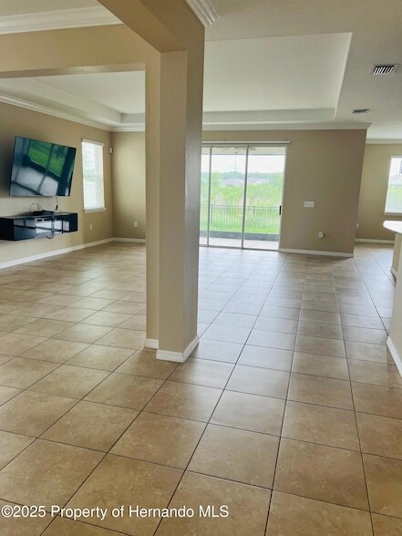 Building Photo - 32054 Goddard Dr