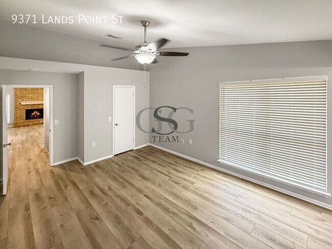 Building Photo - 9371 Lands Point St