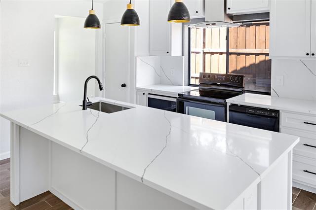 Building Photo - 8400 Willow Creek Dr