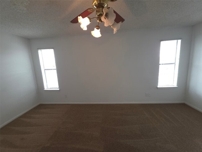 Building Photo - 7126 Deer Creek Ct