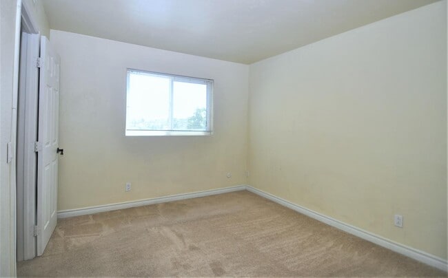 Building Photo - 5022 Los Morros Way