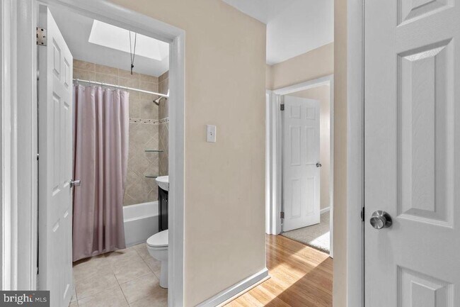Building Photo - 4313 Deerpath Ln