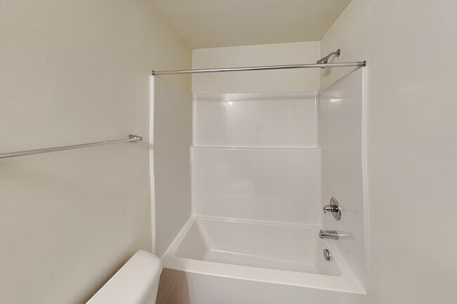 Building Photo - 2835 Strauss Ln