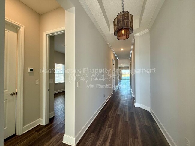 Building Photo - 10682 Aventura Dr