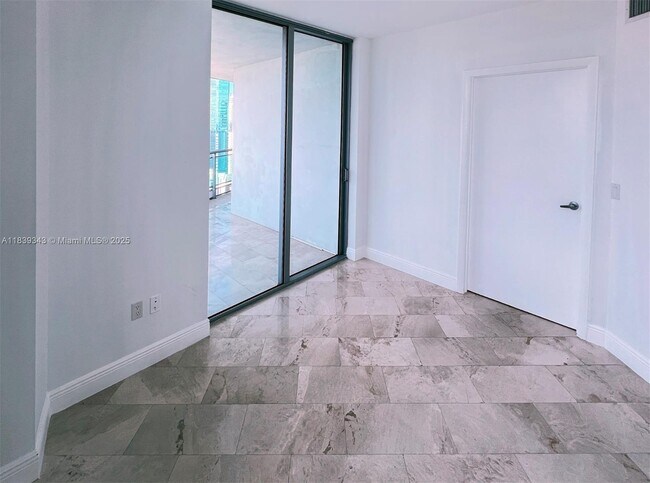 Building Photo - 350 S Miami Ave