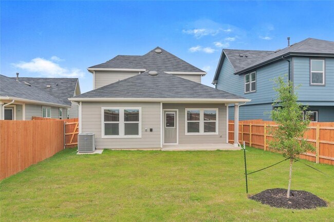Building Photo - 361 Sandringham Lp