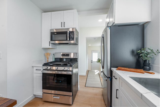 Building Photo - 3921 Delta St