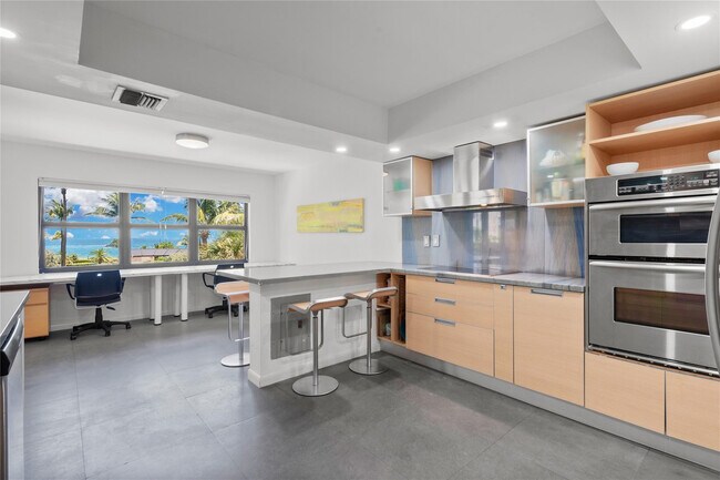 Building Photo - 4900 N Ocean Blvd