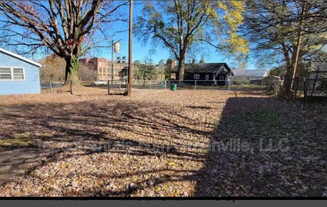 Building Photo - 2081 Hayne St