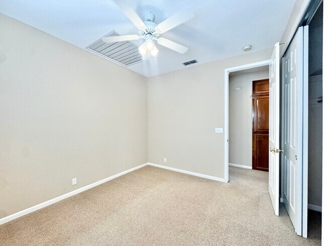 Building Photo - Beautiful large 4 bedroom home in rocklin!