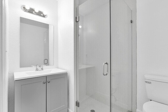 Building Photo - 13974 Folkestone Cir