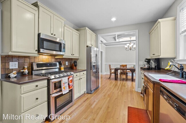 Building Photo - 4 br, 2.5 bath House - 245 Brae Drive