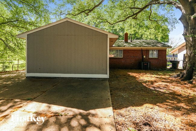 Building Photo - 1226 Wellsville Rd