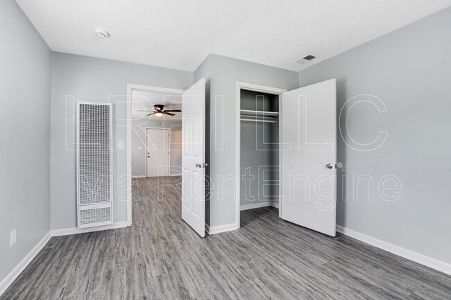 Building Photo - 4508 E Indian Trail