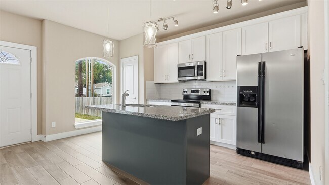 Building Photo - 4431 Knoxville St