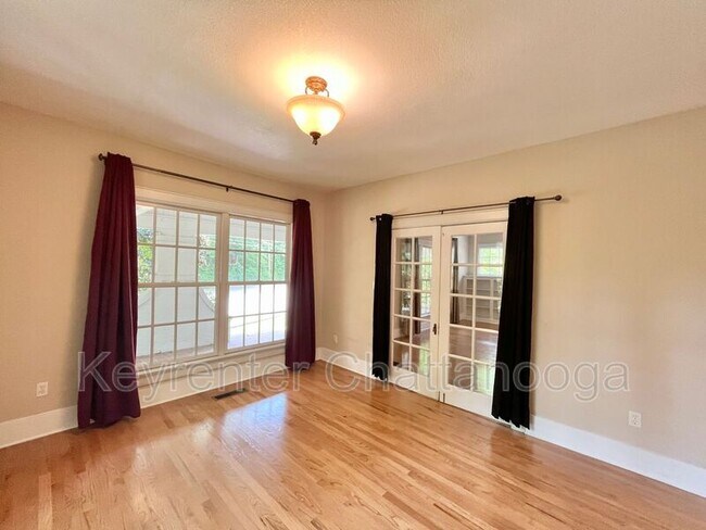 Building Photo - 1610 Hixson Pike