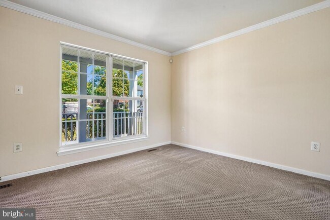 Building Photo - 14677 Cloverdale Rd