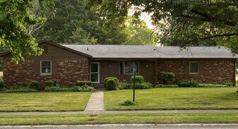 Building Photo - 105 Belden Dr