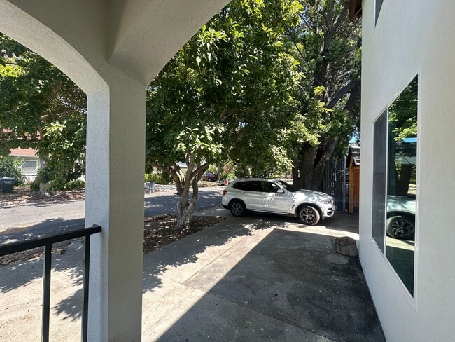 Building Photo - Beautiful, Brand New Sunnyvale Home -Walk ...