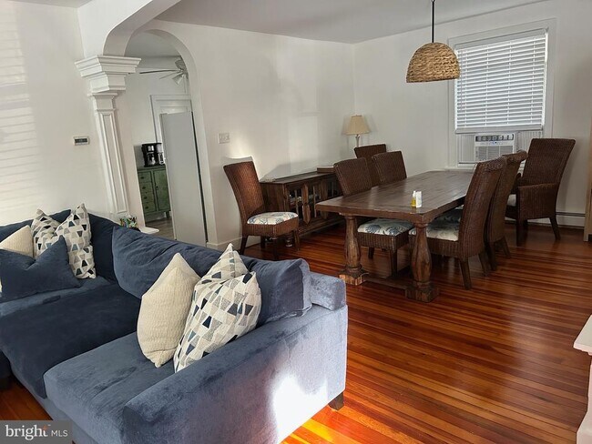 Building Photo - 12 N Swarthmore Ave