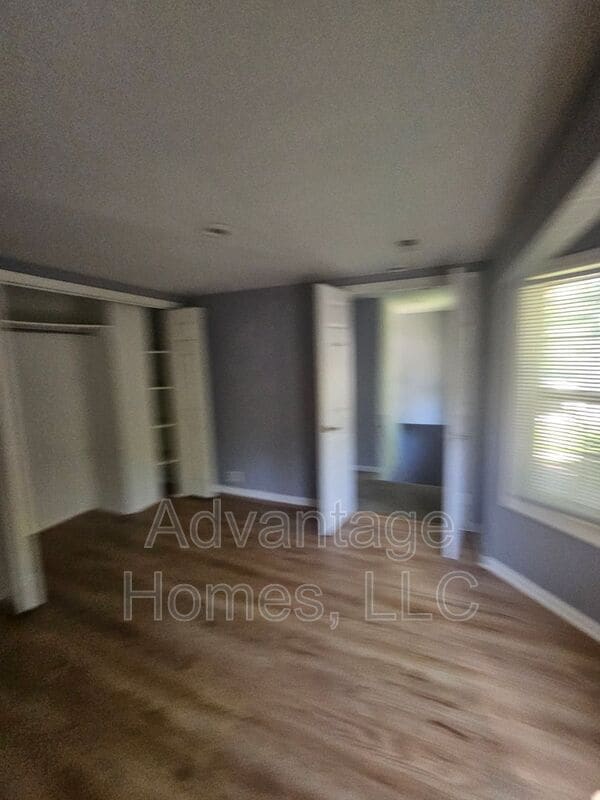 Building Photo - 4544 Terrace St