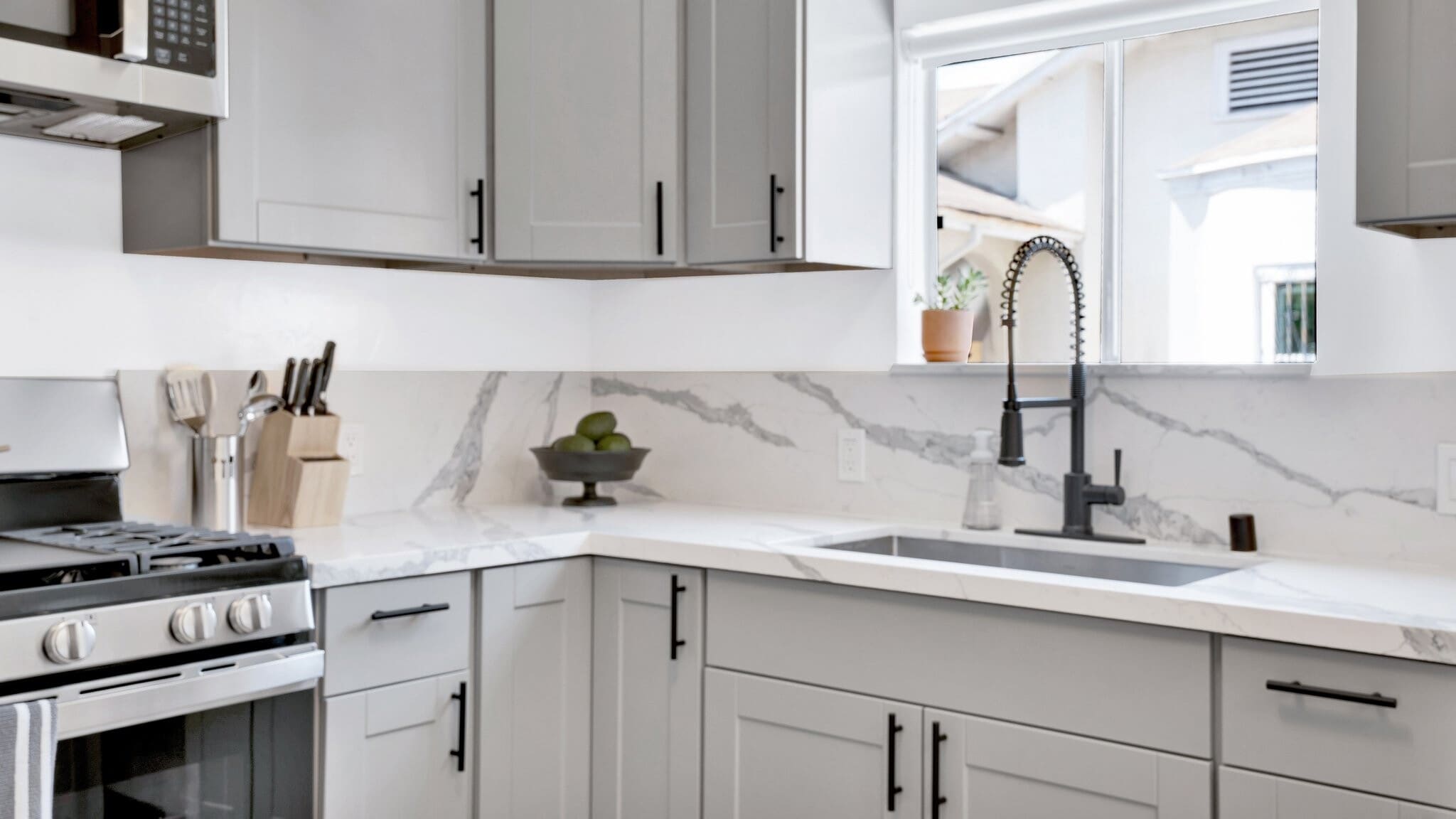 Building Photo - 724 Gramercy Dr