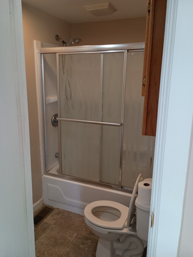 Building Photo - Unit 23