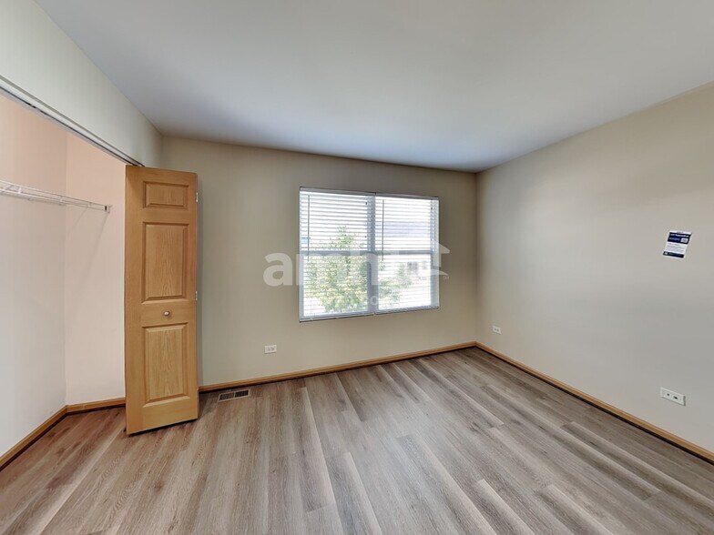 Building Photo - 1217 Dauphin Dr